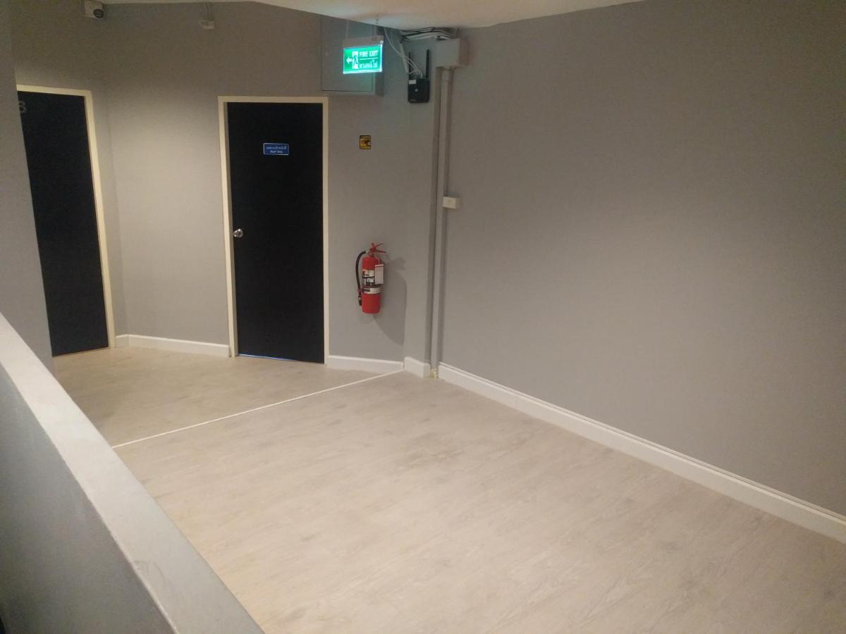 Gw Guesthouse Паттайя Экстерьер фото